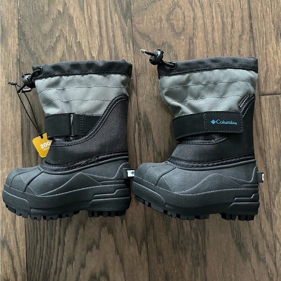 Columbia Baby SIZE 5 Powderbug™ Plus II Snow Boot in Black/Hyper Blue - $75 - Picture 1 of 6